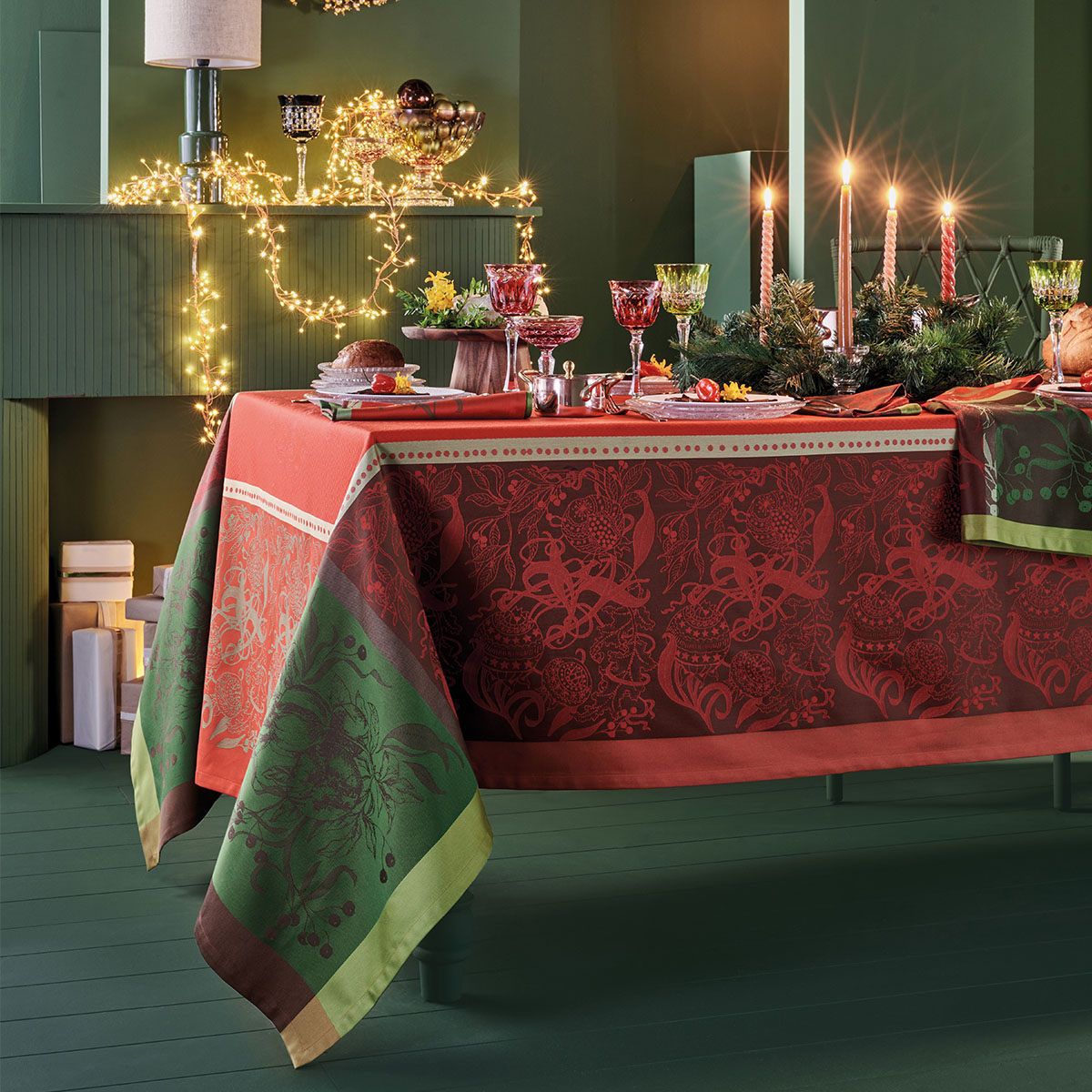 CHEMIN-DE-TABLE_NOEL-FRUITE_ROUGE_PH4